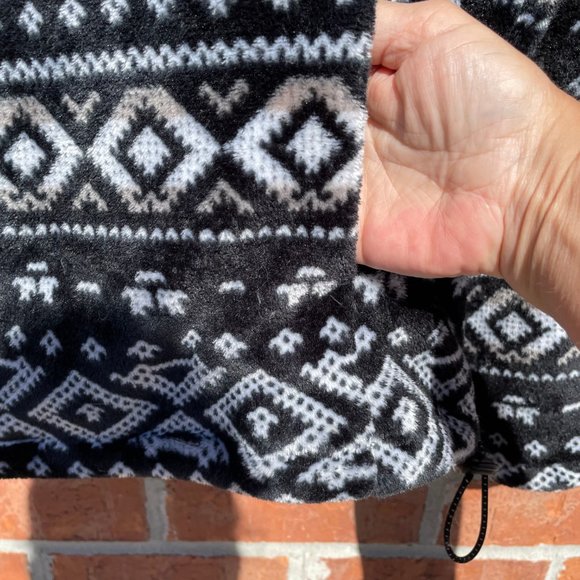 Eddie Bauer Fleece Top in Black & White Western Pattern Size Small - Picture 3 of 6